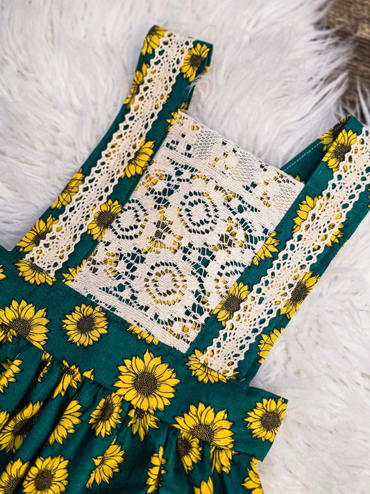 Size 4/5 Sunflower pinafore dress