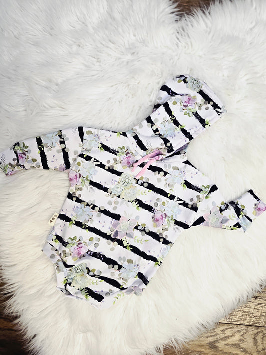 0/3 hoodie romper with snaps